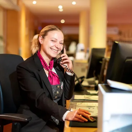 Vivea Gesundheitshotel מלון 4*